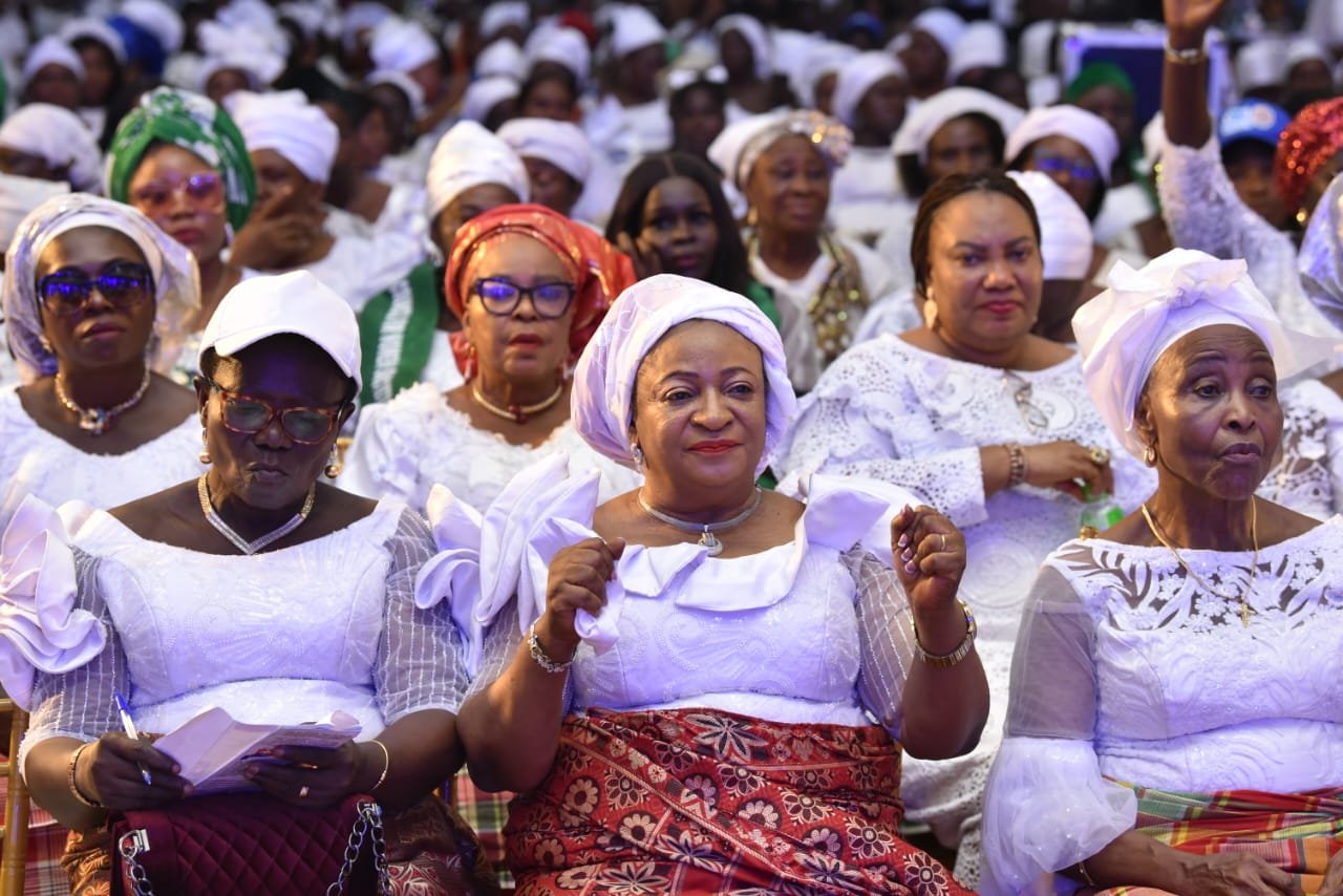 Women Converge gathering